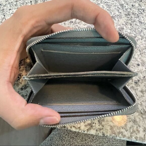 Authentic Louis Vuitton tiaga zippy coin - Picture 9 of 9